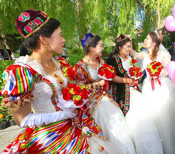 #CHINA-HAMI-GROUP WEDDING(CN)