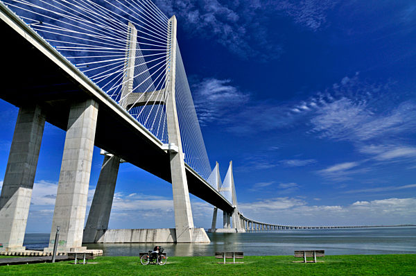 Portugal: Ponte Vasco da Gama in Lissabon