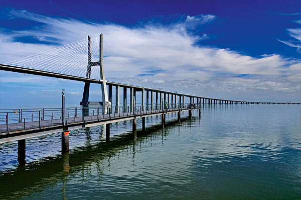 Portugal: Ponte Vasco da Gama in Lissabon