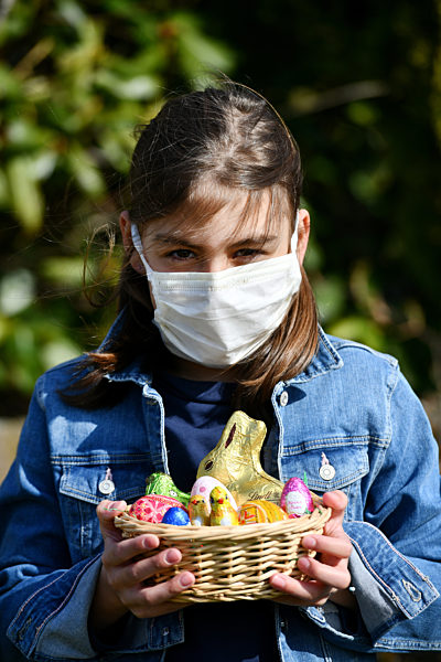 Coronavirus - Symbolbild Ostereiersuche