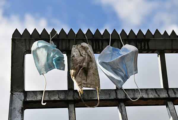 Symbolic picture corona - breathing masks