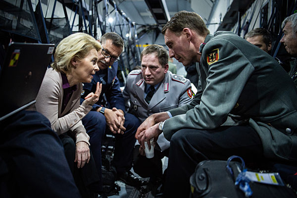 Verteidigungsministerin reist ins Baltikum