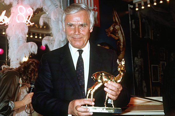 Joachim Fuchsberger mit "Bambi" ausgezeichnet