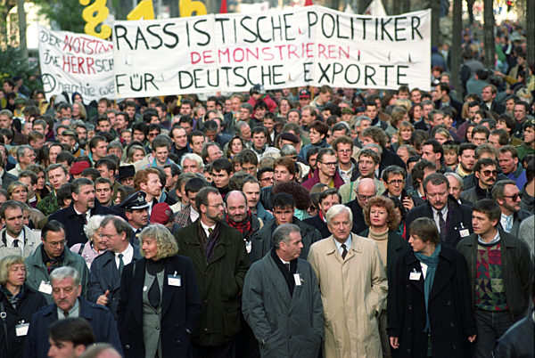 Etwa 300.000 Menschen setzten bei der Großdemonstration am  08.11...