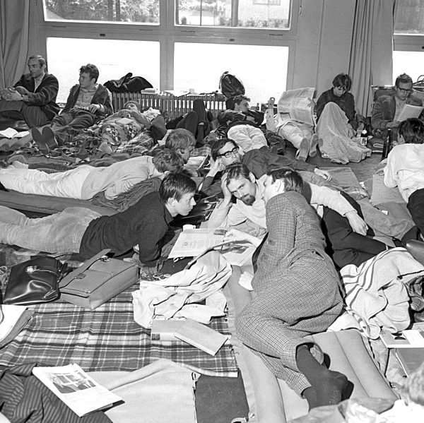 Students start hunger strike for Fritz Teufel