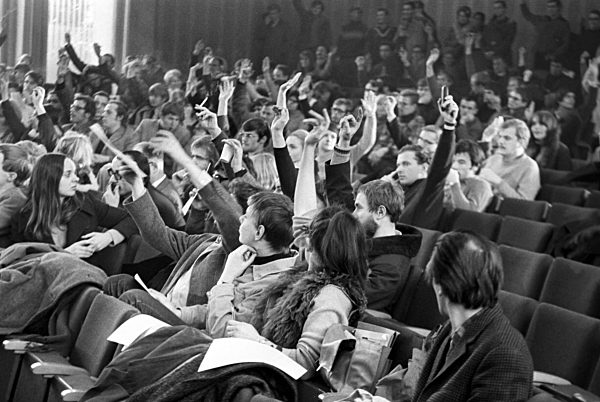 Students of philosophy of Free University Berlin decide on strike