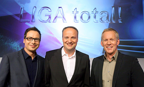 Die Moderatoren Matthias Opdenhövel (l-r), Oliver Welke und Johannes B...
