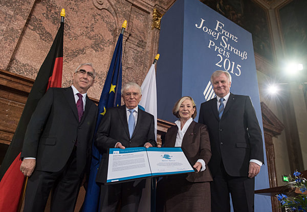 Schriftsteller Reiner Kunze erhält den Franz-Josef-Strauß-Preis