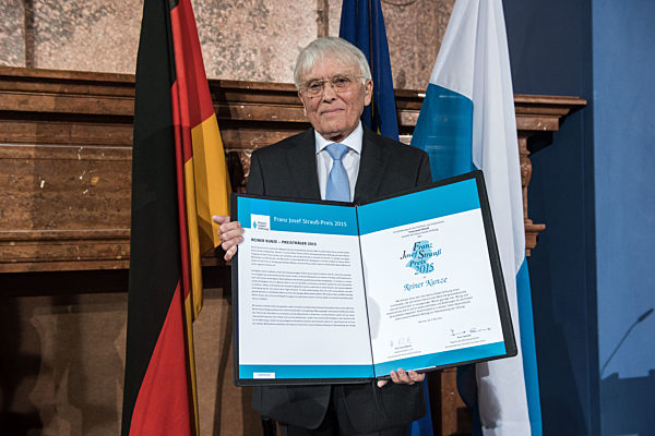 Schriftsteller Reiner Kunze erhält den Franz-Josef-Strauß-Preises