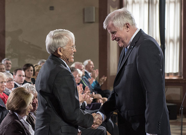 Schriftsteller Reiner Kunze erhält den Franz-Josef-Strauß-Preis