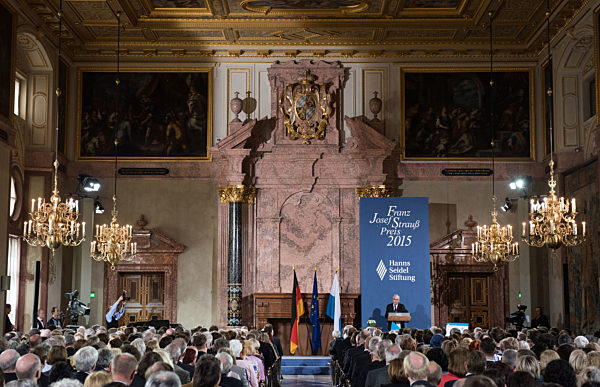 Schriftsteller Reiner Kunze erhält den Franz-Josef-Strauß-Preis