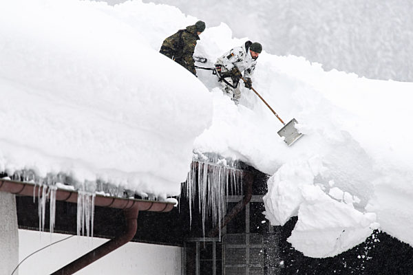 Winter in Bayern - Von der Leyen besucht Buchenhöhe