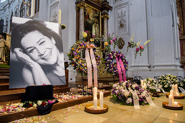 Trauerfeier für Schauspielerin Elsner