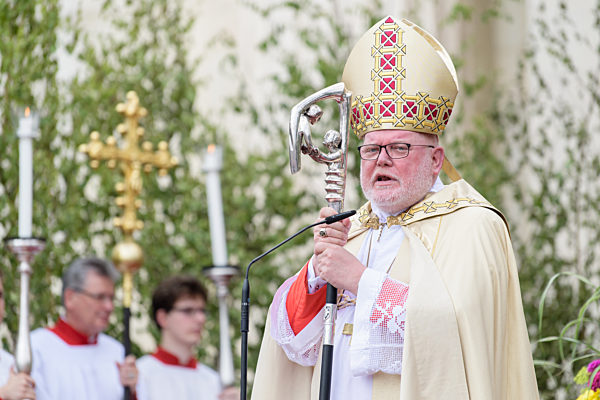 Prozession zu Fronleichnam in München