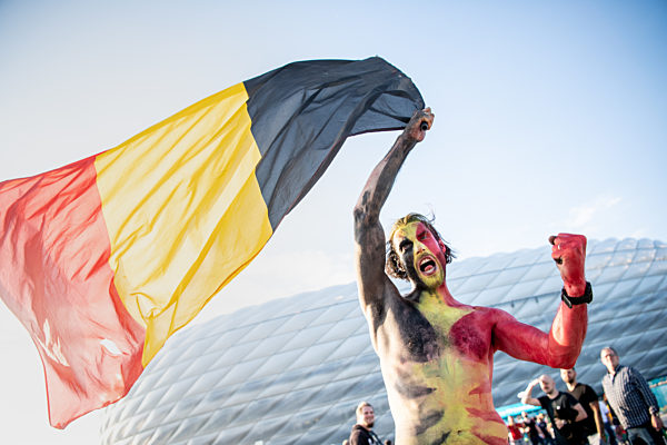 Fußball EM - Vor dem Spiel Belgien - Italien - Fans