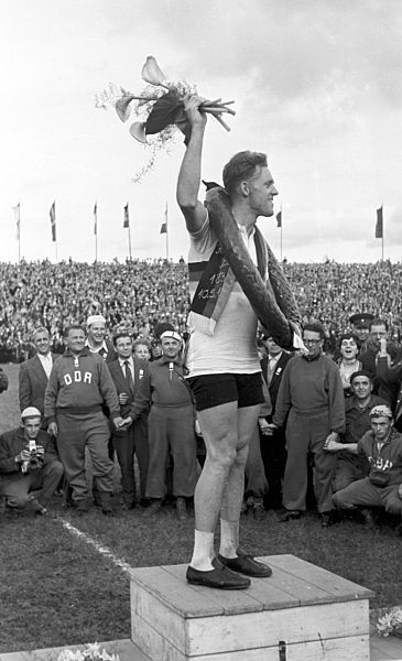 DDR - Internationale Friedensfahrt 1958 - Etappensieger Schur