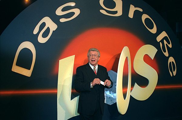 Dieter Thomas Heck präsentiert Show für Aktion Sorgenkind