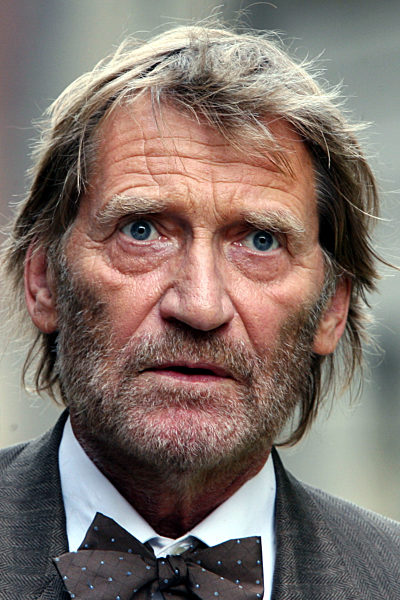 Der Schauspieler Matthias Habich als Tropenarzt Dr...