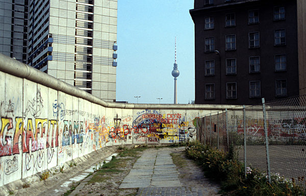 Geteiltes Berlin - Mauer an der Leipziger Straße