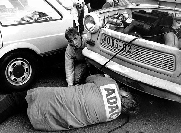 ADAC hilft liegengebliebenen DDR-Besuchern
