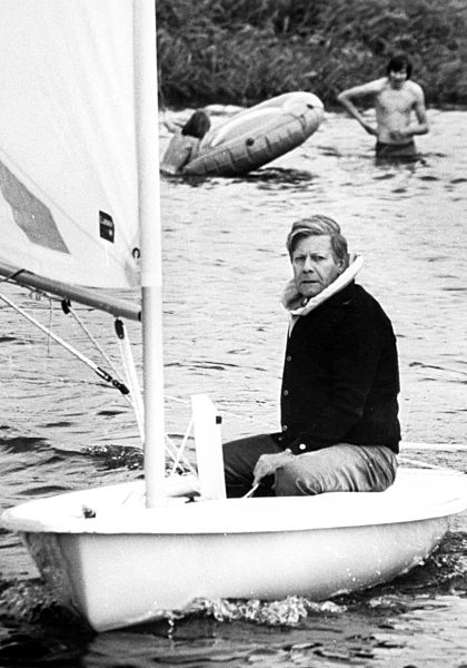 Altkanzler Helmut Schmidt wird 85 Jahre alt