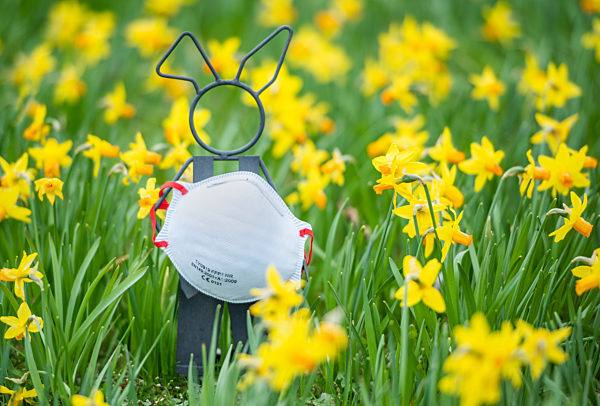 Ostern w?hrend der Corona Krise, Schutzmasken