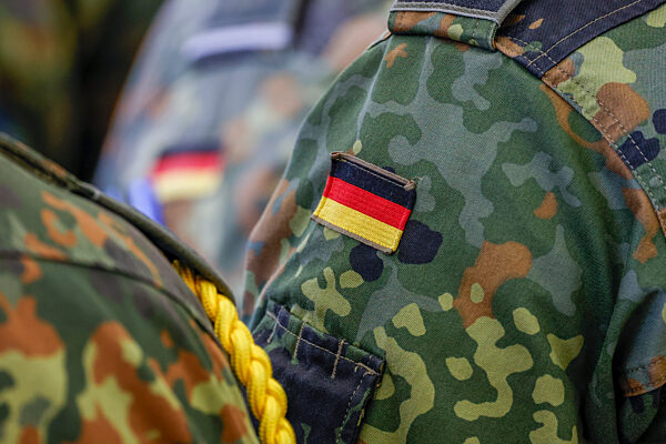 Einziges Kampfhubschrauberregiment des Deutschem Heeres praesentiert sich dem Bundesminister der Verteidigung, Boris Pistorius