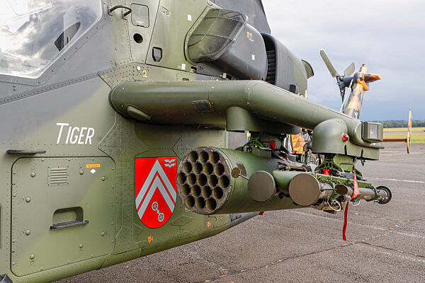 Einziges Kampfhubschrauberregiment des Deutschem Heeres praesentiert sich dem Bundesminister der Verteidigung, Boris Pistorius