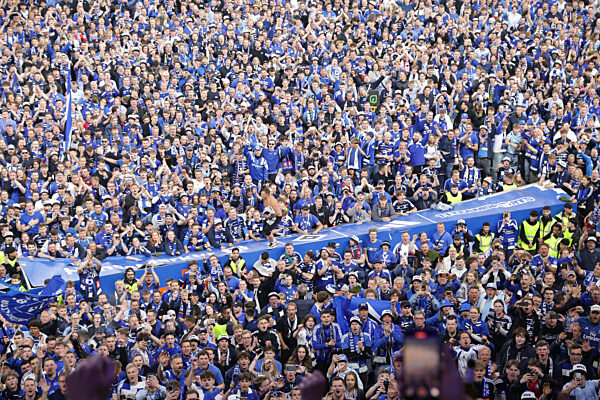 GER,Hamburg, Fussball, DFL Hamburger SV vs SSV Ulm 1846 , im Volksparkstadion, 10.05.2025 ,