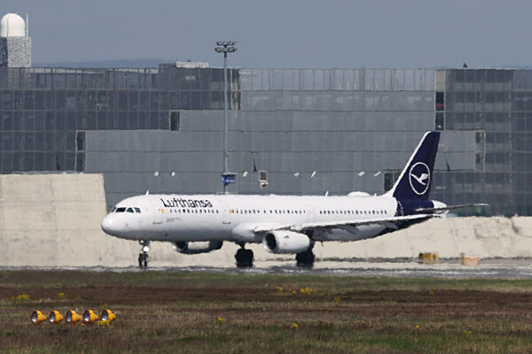 Official ceremony marking the 100th anniversary of the founding of Lufthansa