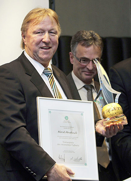 Trainerpreis an Horst Hrubesch