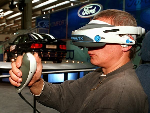 IAA-Besucher können computersimulierte Autofahrt erleben