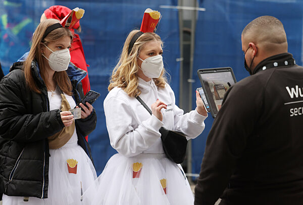 Weiberfastnacht in Köln