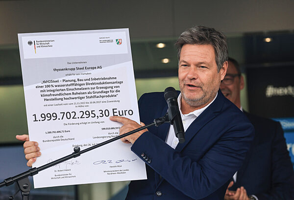 Bundeswirtschaftsminister Habeck besucht ThyssenKrupp