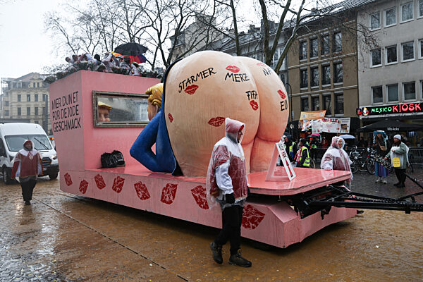 Rosenmontag am Rhein - Köln