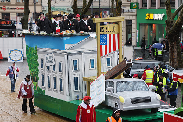 Rosenmontag am Rhein - Köln