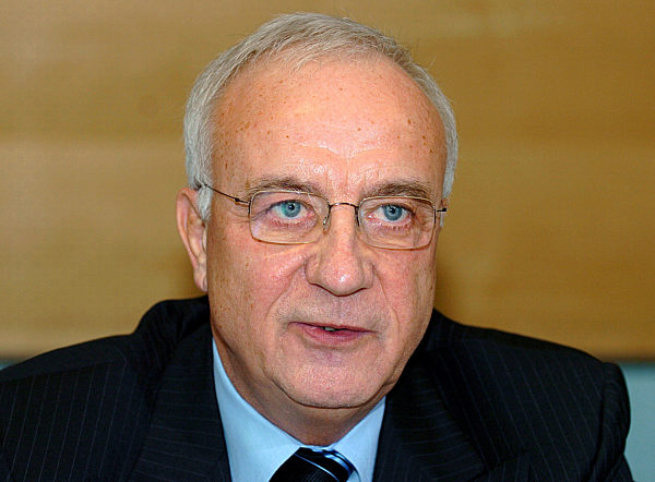 Fritz Pleitgen, der Intendant des Westdeutschen Rundfunks (WDR)...