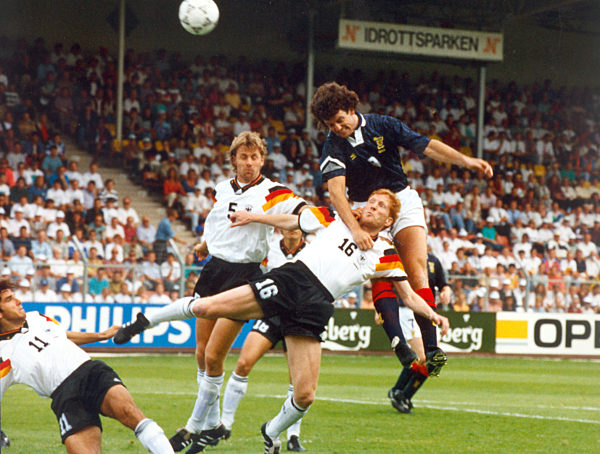 Fußball-EM '92: Deutschland - Schottland 2:0