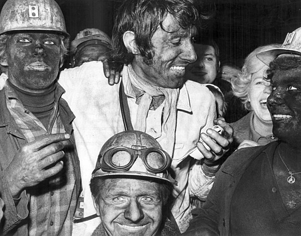 Austrian singer Udo Juergens with his "buddies"