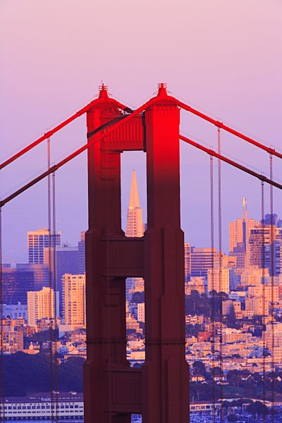 Die Golden Gate Bridge bei Sonnenuntergang