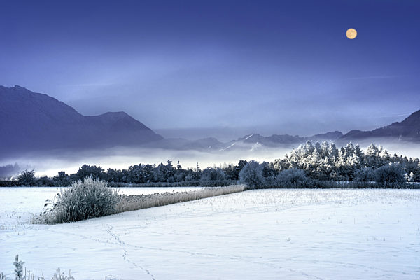 Murnauer Moos und Wettersteingebirge im Winter, Murnauer Moos and Wetterstein Mountains in winter