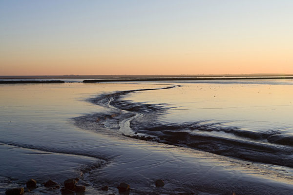 Wattenmeer bei Holwerd bei Sonnenuntergang, waddensea at Holwerd at sunset