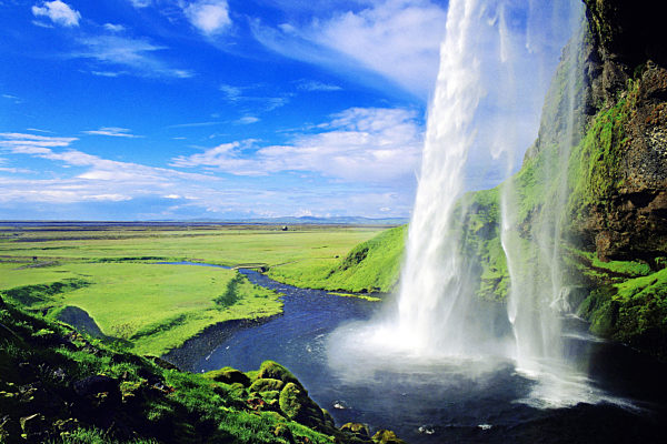 Wasserfall Seljalandsfoss auf Island, waterfall Seljalandsfoss on Iceland