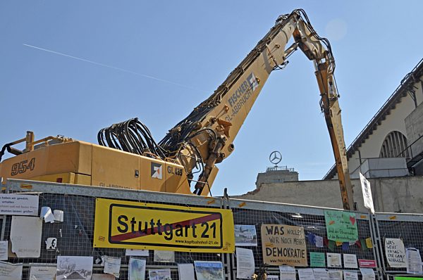 Abrissarbeiten am Stuttgarter Hauptbahnhof, Stuttgart 21, teardown Stuttgart mainstation, Stuttgart 21