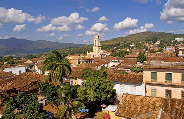Aufsicht auf das koloniale Zentrum von Trinidad, View from above of the old Colonial village of Trinidad