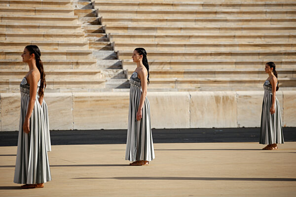 Übergabe des olympischen Feuers