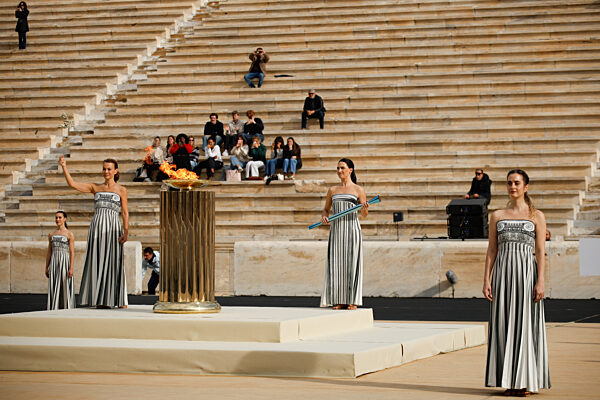 Übergabe des olympischen Feuers
