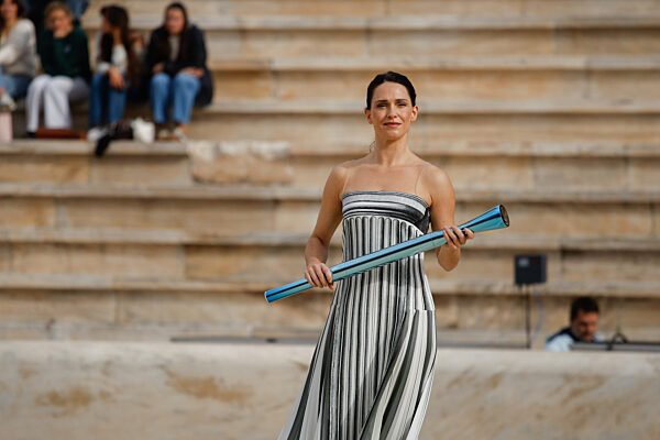 Übergabe des olympischen Feuers