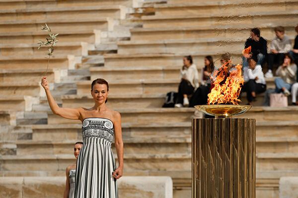 Übergabe des olympischen Feuers