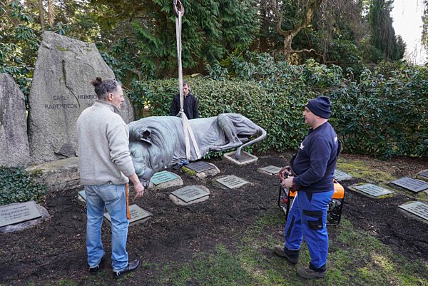 Neuer Hagenbeck Loewe Triest